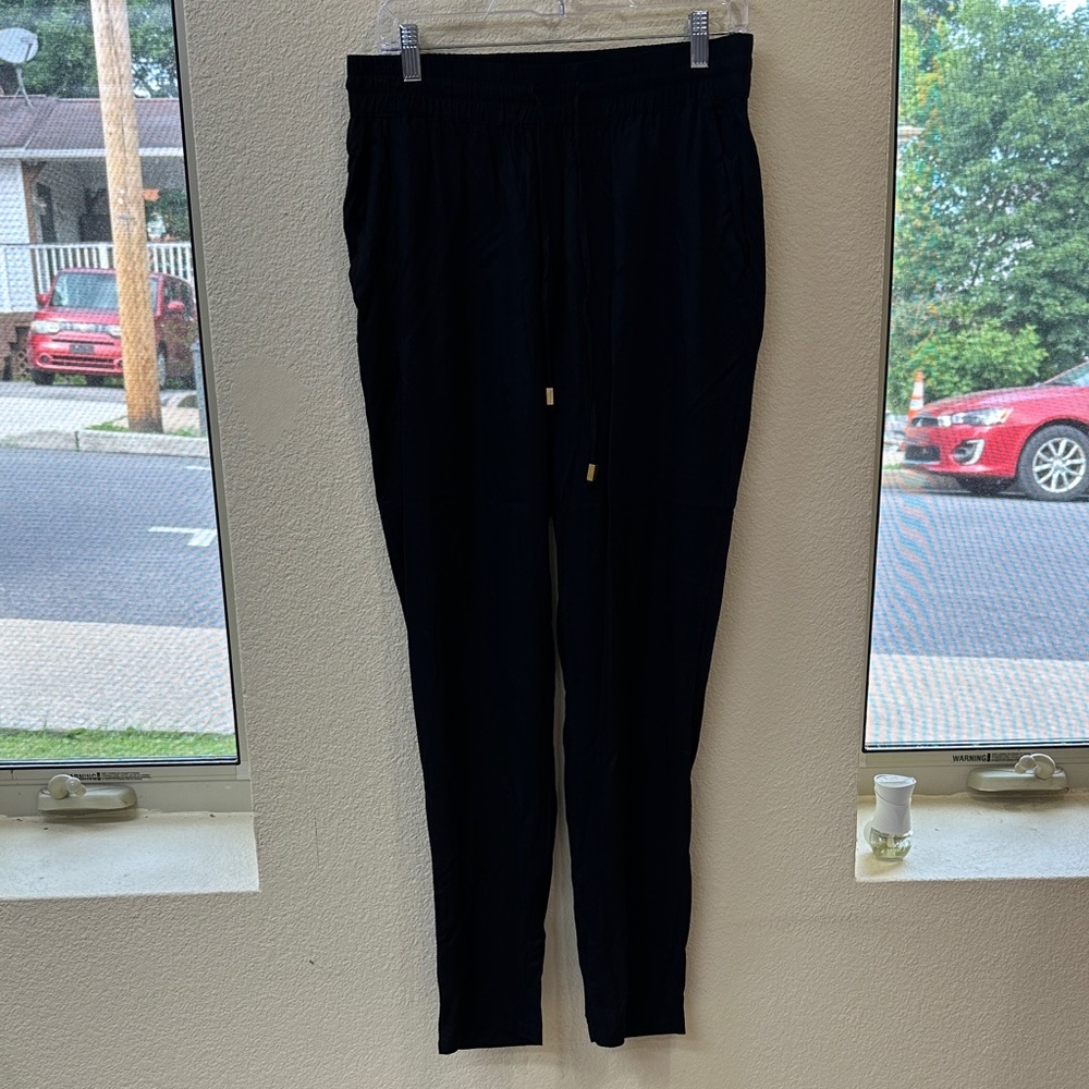 NWT Lascana Black Pull-On Tapered Pants 100% Viscose Size US 8 - Picture 2 of 8